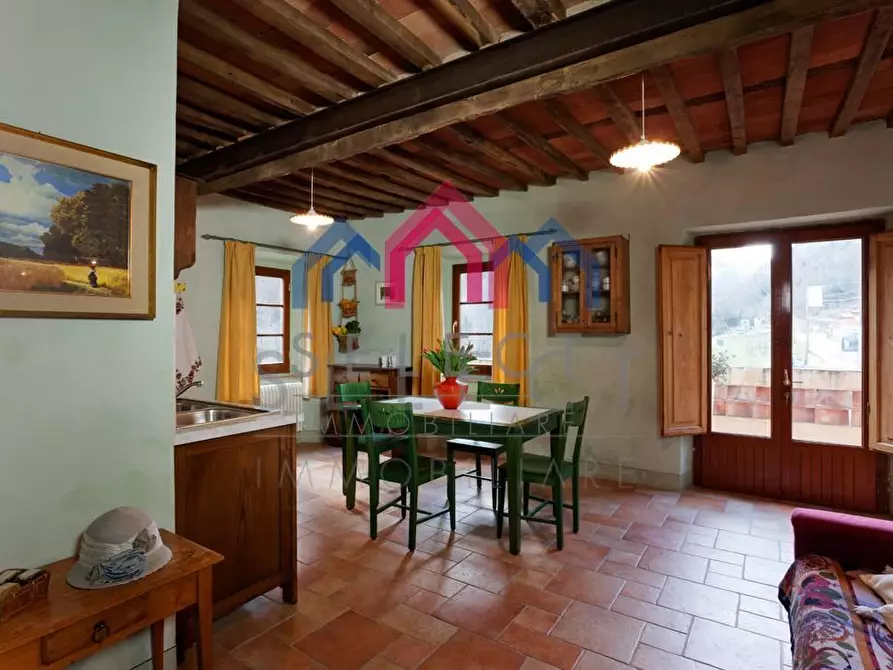 Immagine 13 di Agriturismo in vendita  a Fabbriche Di Vergemoli