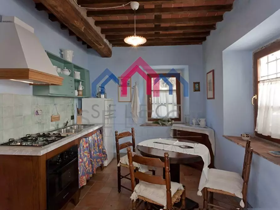 Immagine 4 di Agriturismo in vendita  a Fabbriche Di Vergemoli