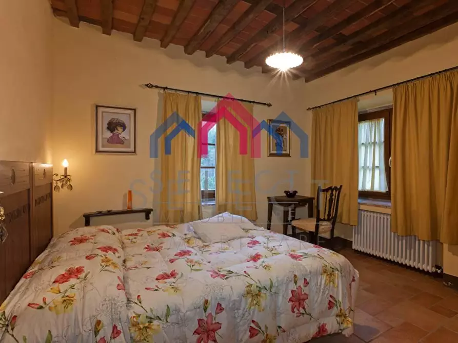Immagine 10 di Agriturismo in vendita  a Fabbriche Di Vergemoli