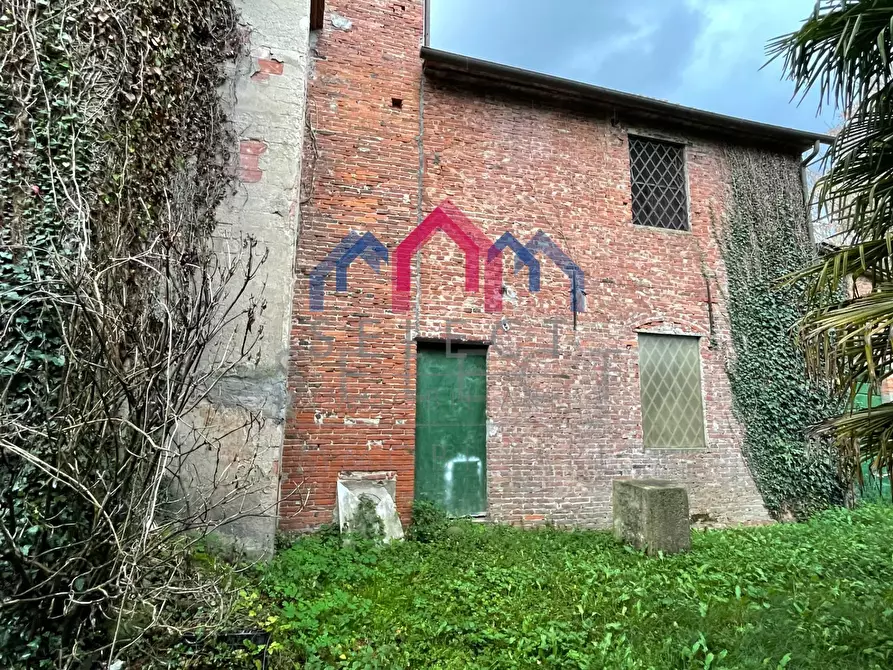 Immagine 5 di Appartamento in vendita  a Borgo A Mozzano
