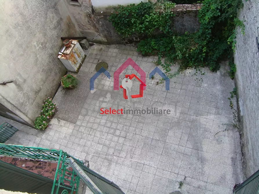 Immagine 43 di Casa semindipendente in vendita  a Bagni Di Lucca