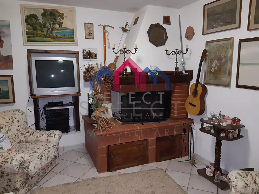 Immagine 9 di Casa semindipendente in vendita  a Pescaglia