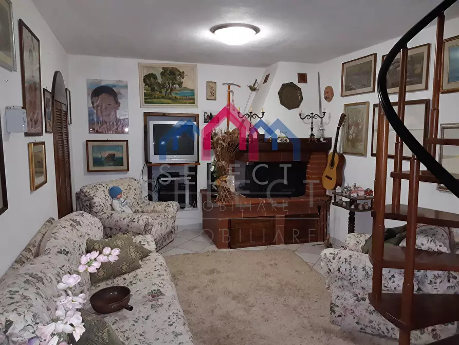 Immagine 10 di Casa semindipendente in vendita  a Pescaglia