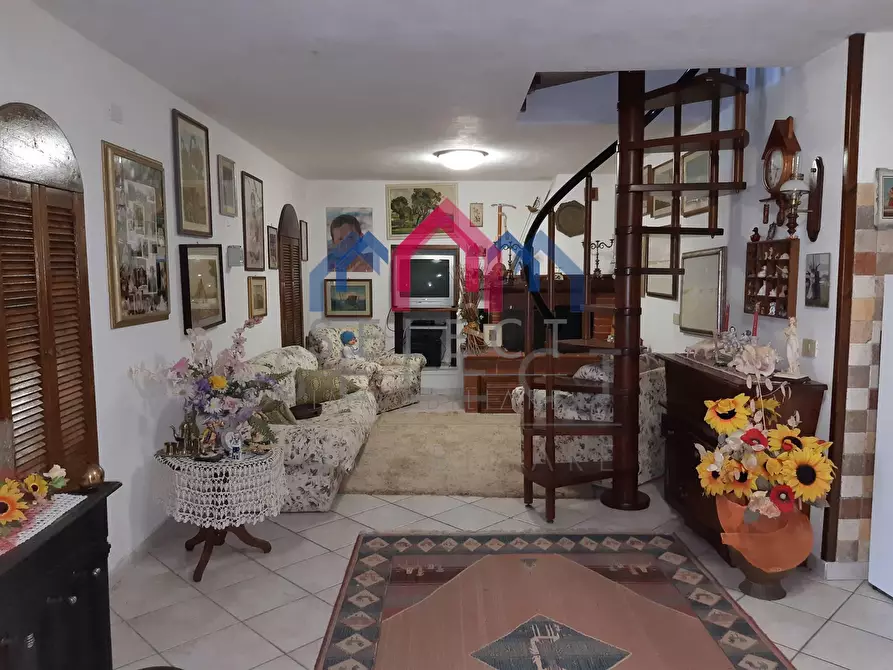 Immagine 8 di Casa semindipendente in vendita  a Pescaglia