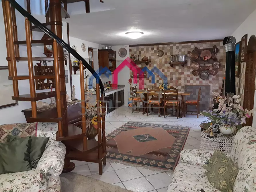 Immagine 7 di Casa semindipendente in vendita  a Pescaglia