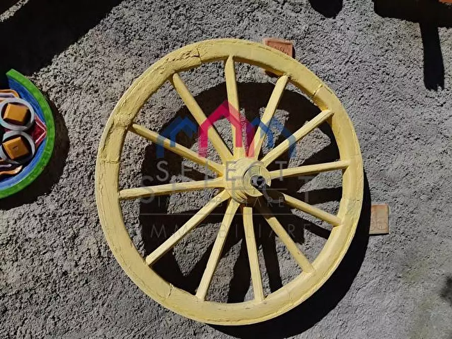 Immagine 1 di Appartamento in vendita  a Pescaglia