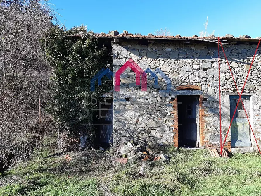 Immagine 31 di Casa semindipendente in vendita  a Borgo A Mozzano