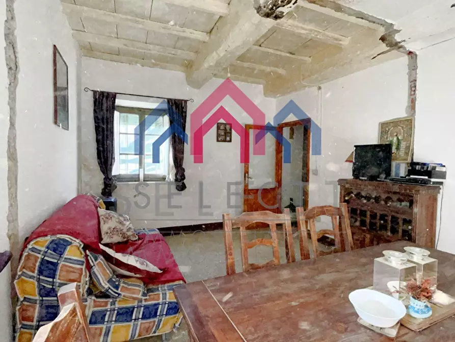 Immagine 12 di Casa semindipendente in vendita  a Borgo A Mozzano