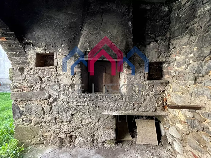 Immagine 25 di Casa semindipendente in vendita  a Borgo A Mozzano