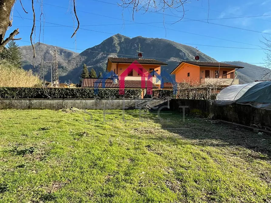 Immagine 9 di Rustico / casale in vendita  a Borgo A Mozzano