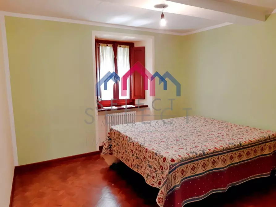 Immagine 33 di Appartamento in vendita  a Castelnuovo Di Garfagnana