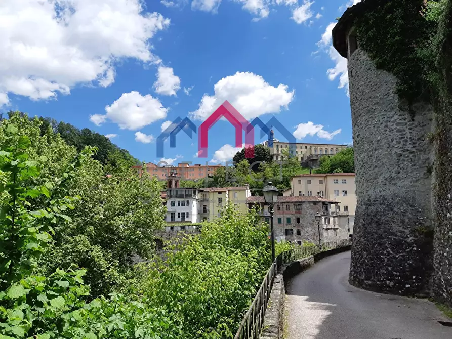 Immagine 3 di Appartamento in vendita  a Castelnuovo Di Garfagnana