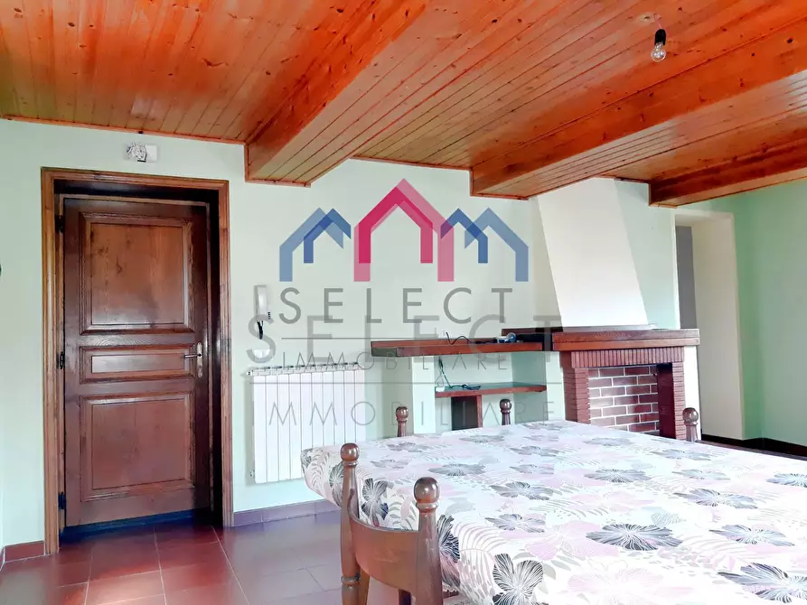 Immagine 14 di Appartamento in vendita  a Castelnuovo Di Garfagnana