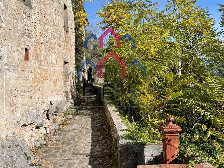 Immagine 33 di Casa semindipendente in vendita  a Bagni Di Lucca
