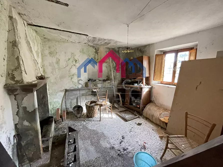 Immagine 10 di Casa semindipendente in vendita  a Bagni Di Lucca