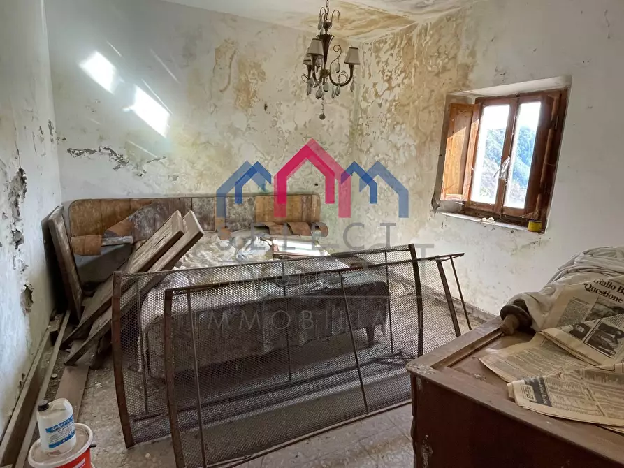 Immagine 15 di Casa semindipendente in vendita  a Bagni Di Lucca