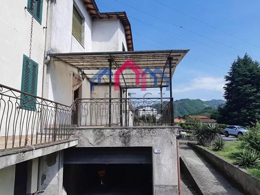 Immagine 12 di Casa semindipendente in vendita  a Borgo A Mozzano