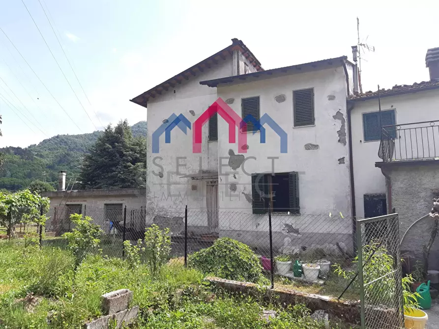 Immagine 59 di Casa semindipendente in vendita  a Borgo A Mozzano