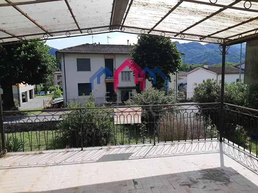 Immagine 4 di Casa semindipendente in vendita  a Borgo A Mozzano