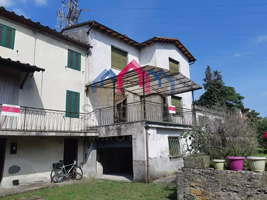 Immagine 7 di Casa semindipendente in vendita  a Borgo A Mozzano