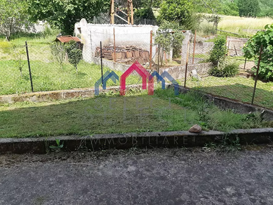 Immagine 49 di Casa semindipendente in vendita  a Borgo A Mozzano