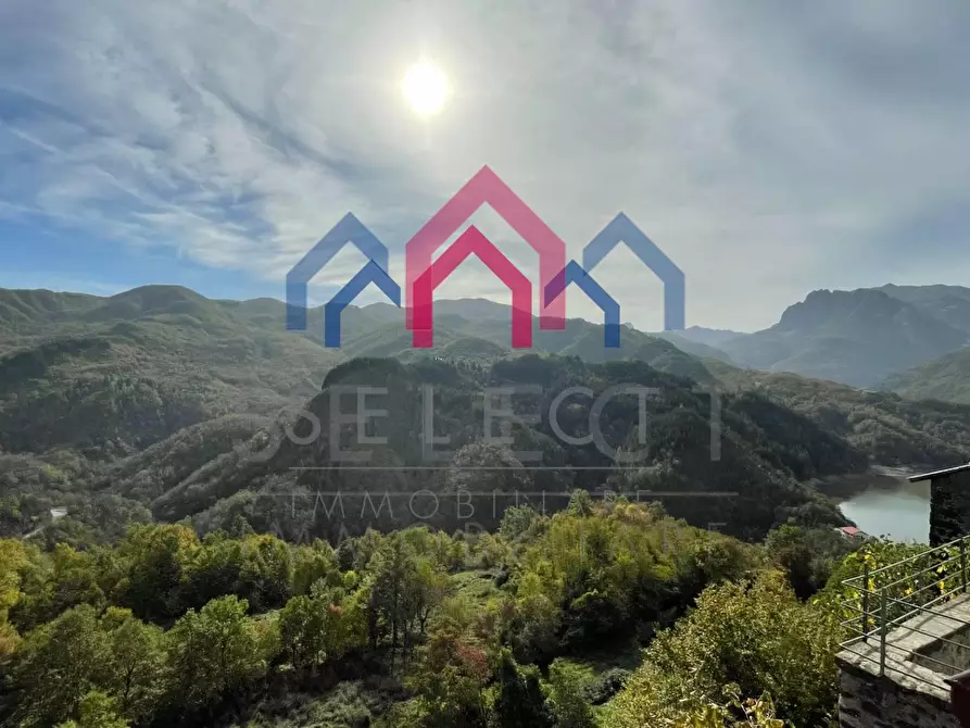 Immagine 24 di Appartamento in vendita  a Minucciano