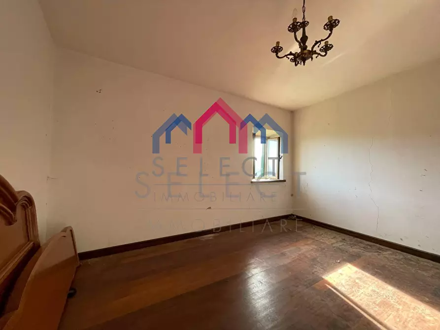 Immagine 21 di Appartamento in vendita  a Minucciano