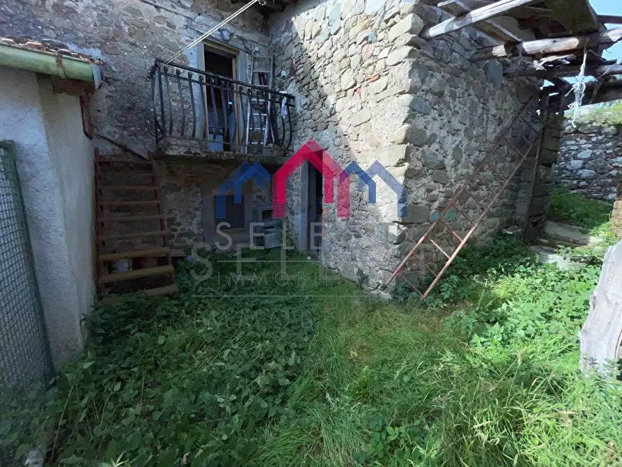 Immagine 12 di Appartamento in vendita  a Minucciano