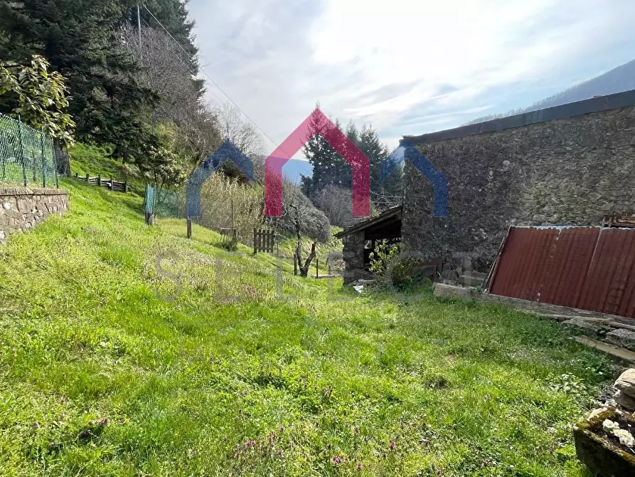 Immagine 79 di Rustico / casale in vendita  a Fabbriche Di Vergemoli