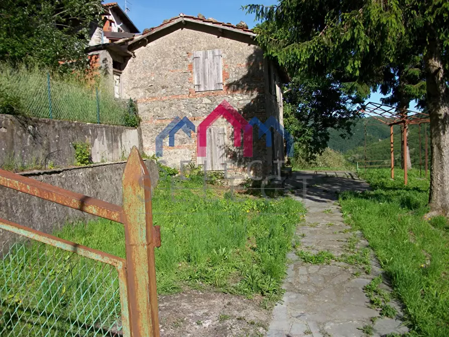Immagine 9 di Rustico / casale in vendita  a Fabbriche Di Vergemoli