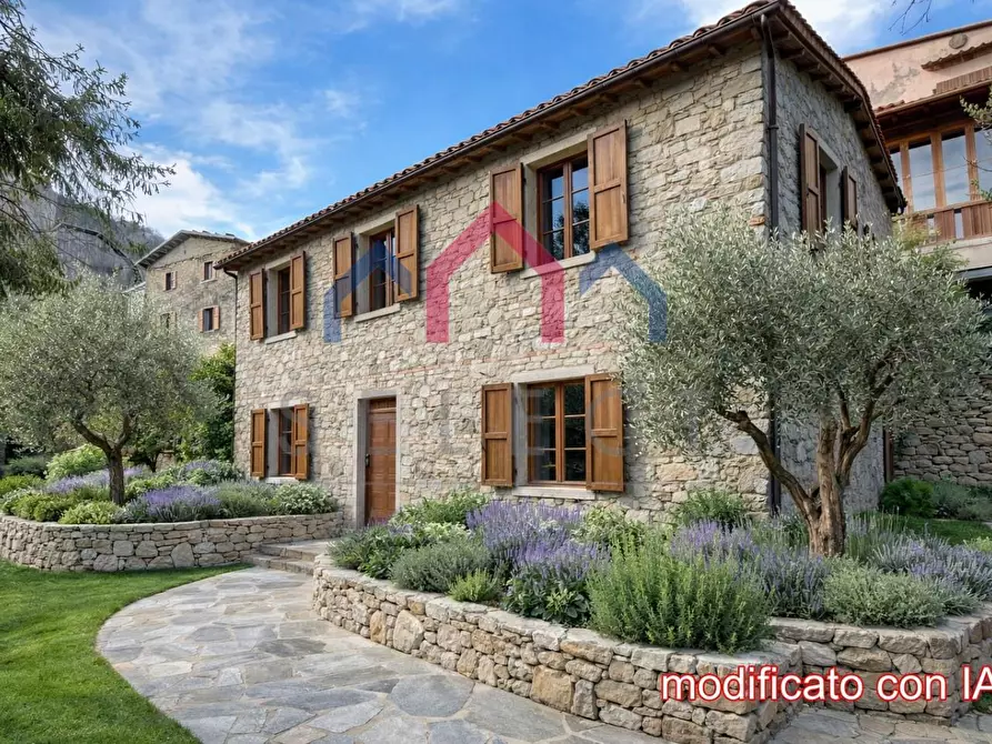 Immagine 1 di Rustico / casale in vendita  a Fabbriche Di Vergemoli