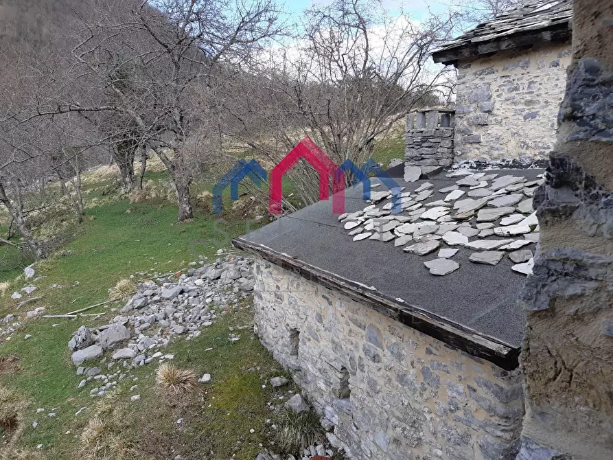 Immagine 36 di Rustico / casale in vendita  a Fabbriche Di Vergemoli