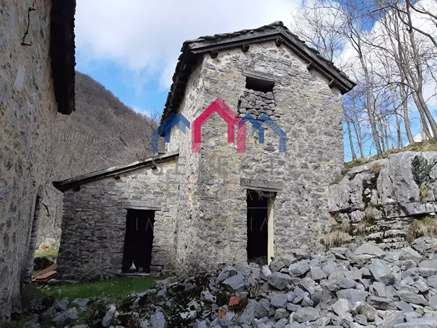 Immagine 18 di Rustico / casale in vendita  a Fabbriche Di Vergemoli