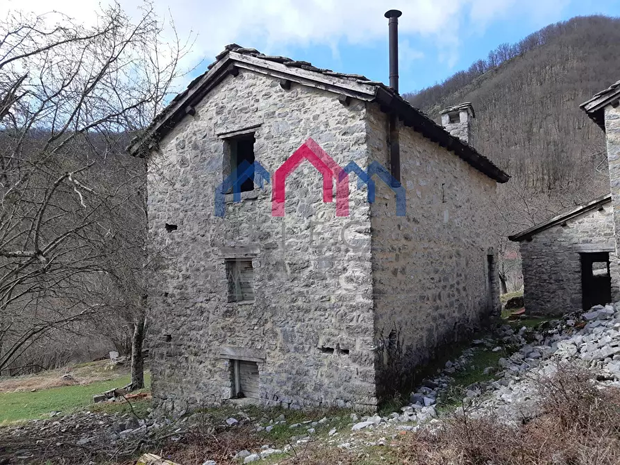 Immagine 19 di Rustico / casale in vendita  a Fabbriche Di Vergemoli