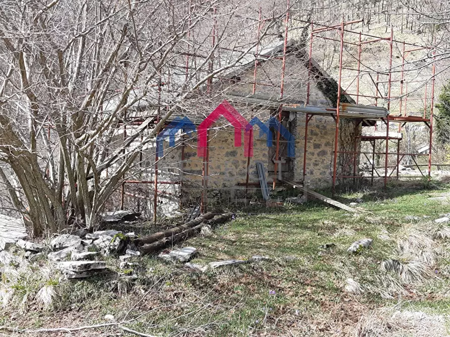 Immagine 50 di Rustico / casale in vendita  a Fabbriche Di Vergemoli