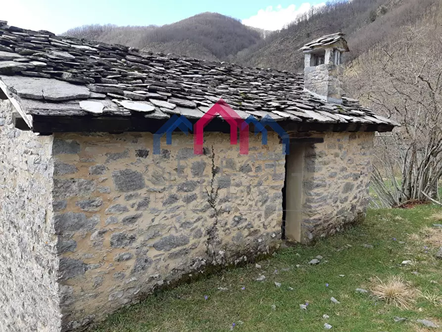 Immagine 47 di Rustico / casale in vendita  a Fabbriche Di Vergemoli