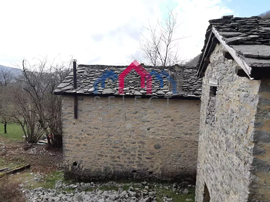 Immagine 46 di Rustico / casale in vendita  a Fabbriche Di Vergemoli