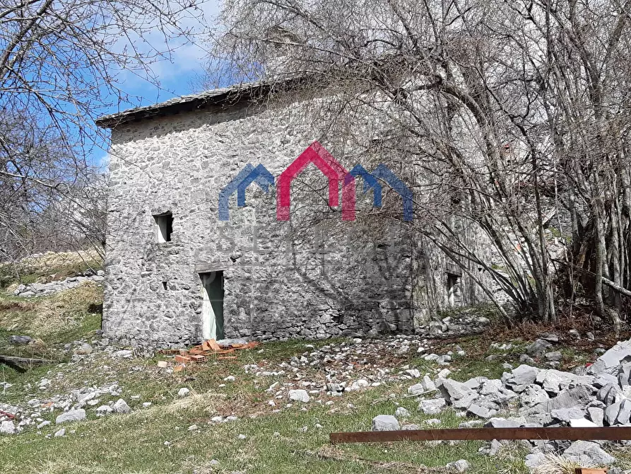 Immagine 14 di Rustico / casale in vendita  a Fabbriche Di Vergemoli