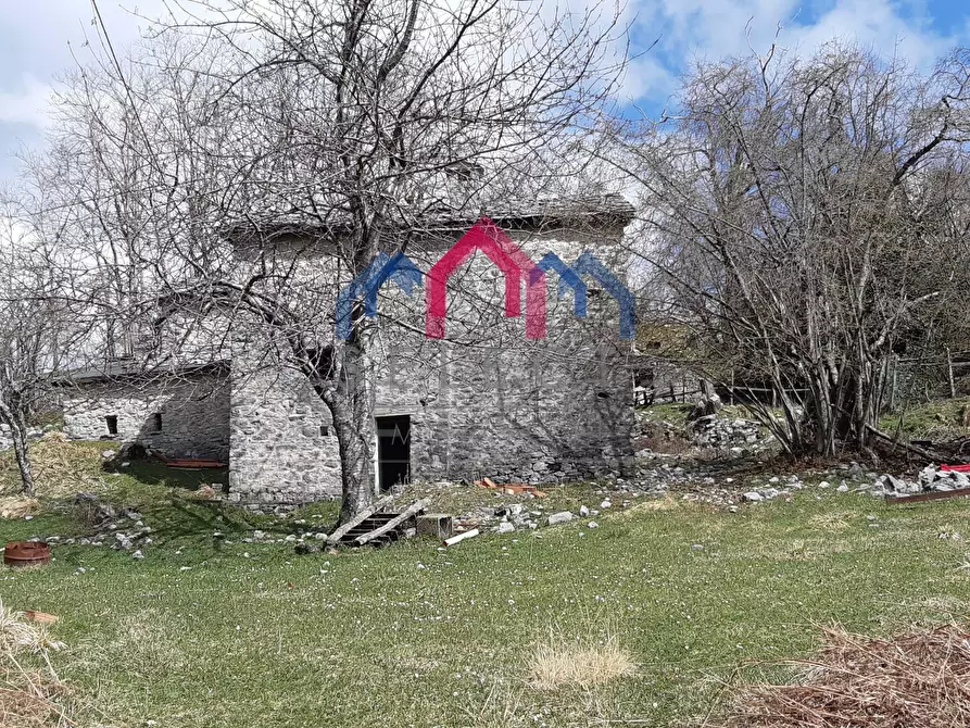 Immagine 11 di Rustico / casale in vendita  a Fabbriche Di Vergemoli