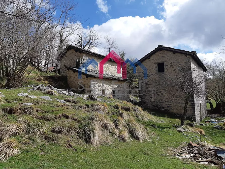 Immagine 8 di Rustico / casale in vendita  a Fabbriche Di Vergemoli