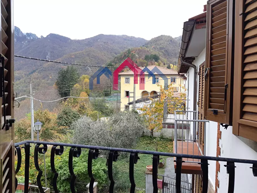 Immagine 41 di Casa semindipendente in vendita  a Fabbriche Di Vergemoli