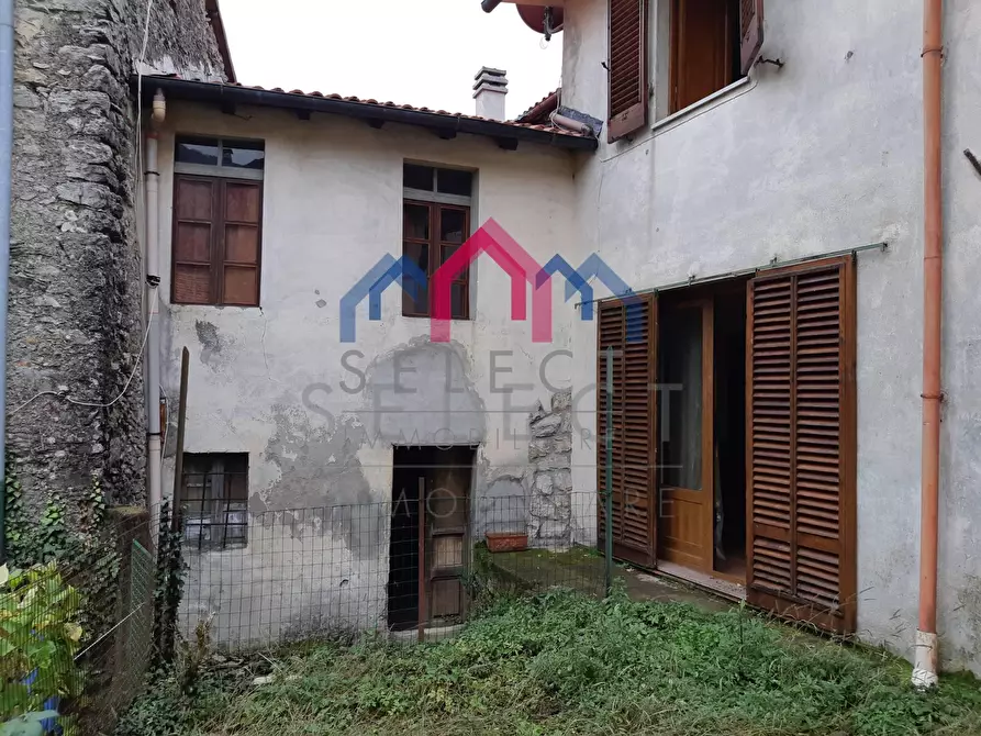 Immagine 46 di Casa semindipendente in vendita  a Fabbriche Di Vergemoli