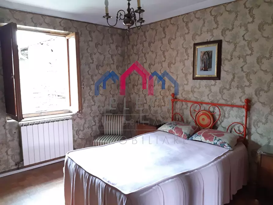 Immagine 31 di Casa semindipendente in vendita  a Fabbriche Di Vergemoli