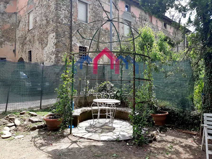 Immagine 35 di Casa semindipendente in vendita  a Borgo A Mozzano