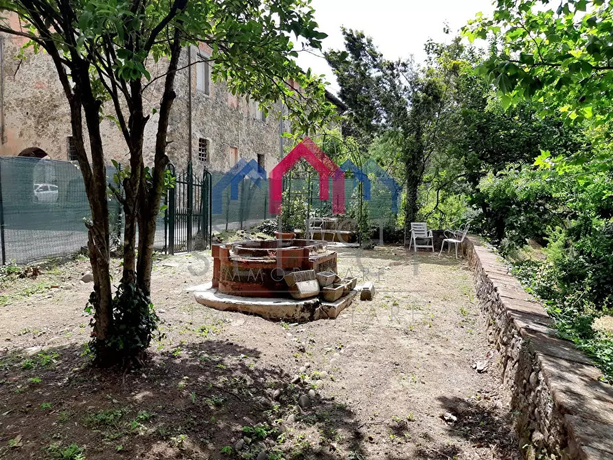 Immagine 32 di Casa semindipendente in vendita  a Borgo A Mozzano