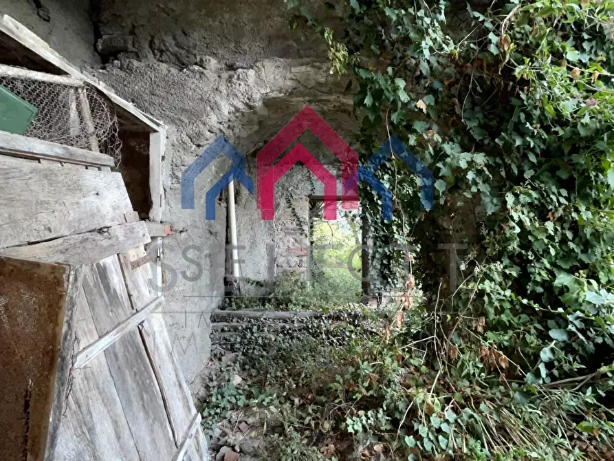 Immagine 65 di Casa semindipendente in vendita  a Bagni Di Lucca