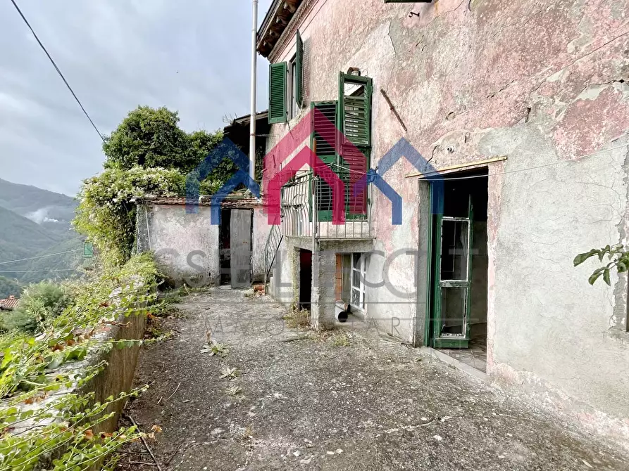 Immagine 15 di Casa semindipendente in vendita  a Bagni Di Lucca