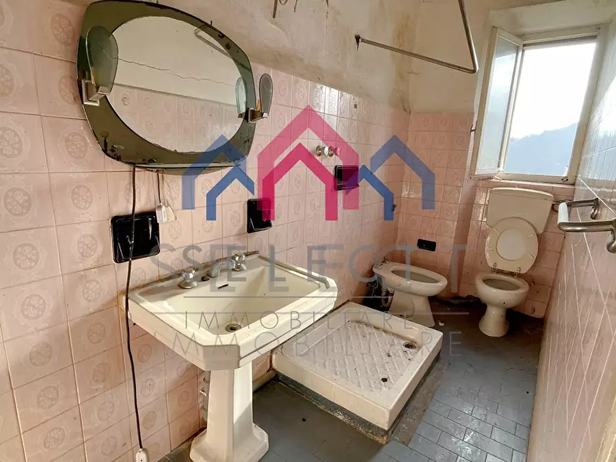 Immagine 48 di Casa semindipendente in vendita  a Bagni Di Lucca