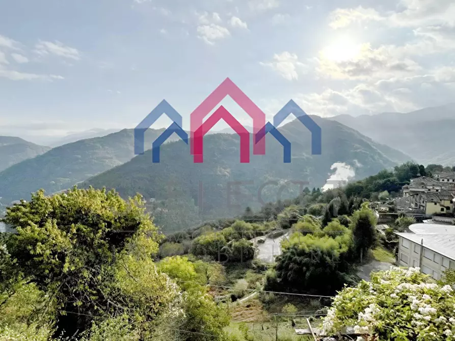 Immagine 37 di Casa semindipendente in vendita  a Bagni Di Lucca