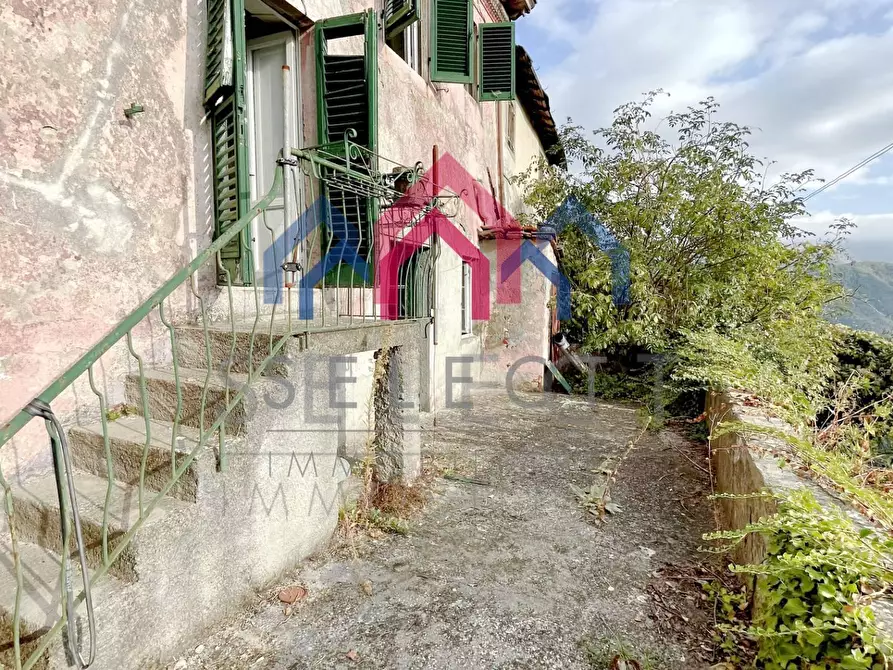 Immagine 12 di Casa semindipendente in vendita  a Bagni Di Lucca